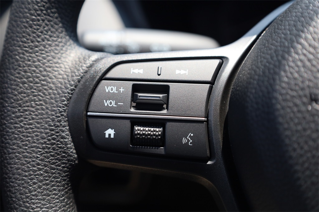 2026 Honda HR-V LX photo 13