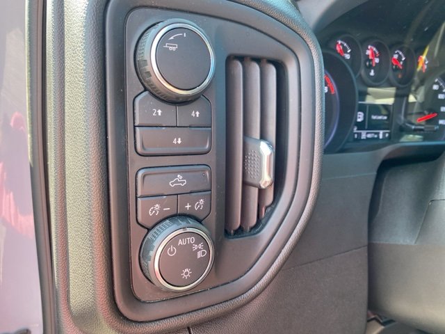 2024 Chevrolet Silverado 2500HD Custom photo 13