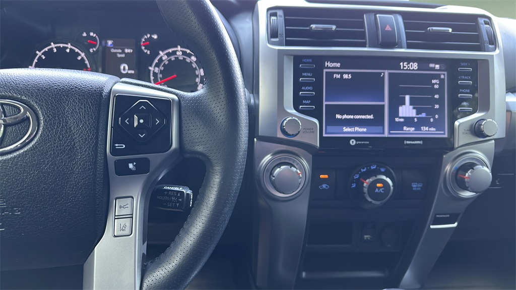 2022 Toyota 4Runner SR5 Trail photo 32