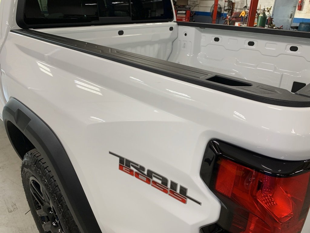 2025 Chevrolet Colorado Trail Boss photo 10