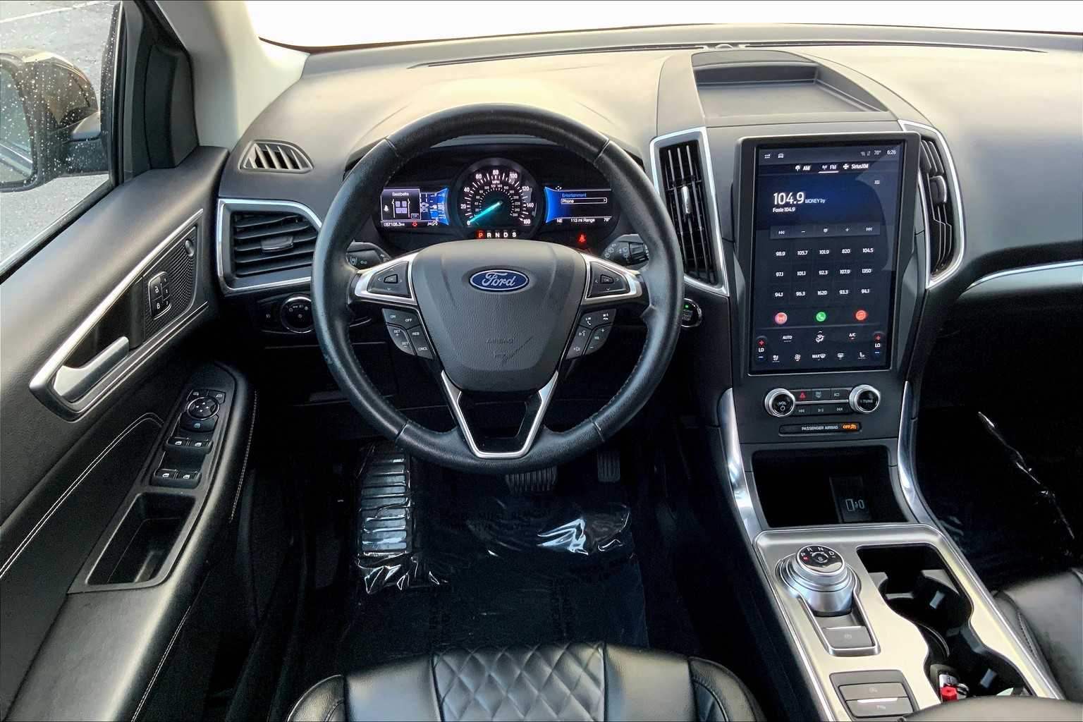 2023 Ford Edge Titanium photo 5