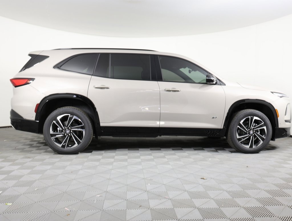 2026 Buick Enclave Sport Touring photo 4