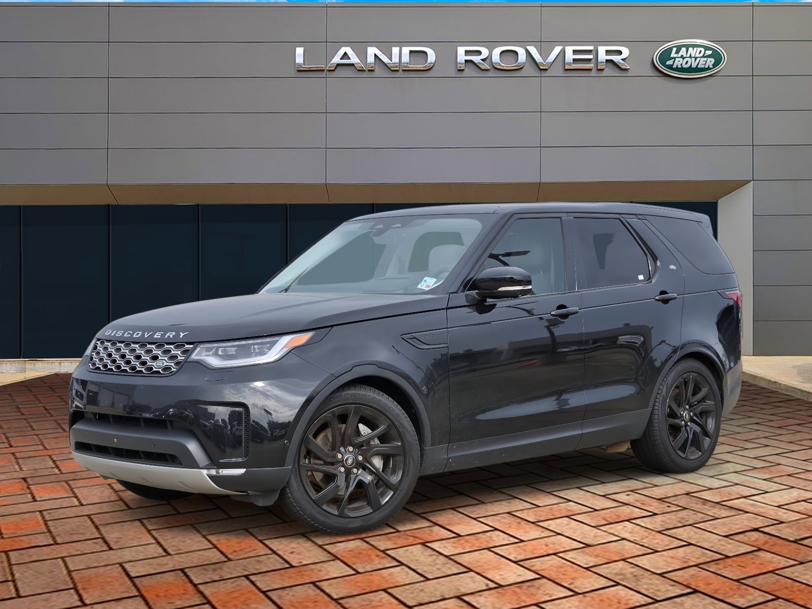 2025 Land Rover Discovery S's photo