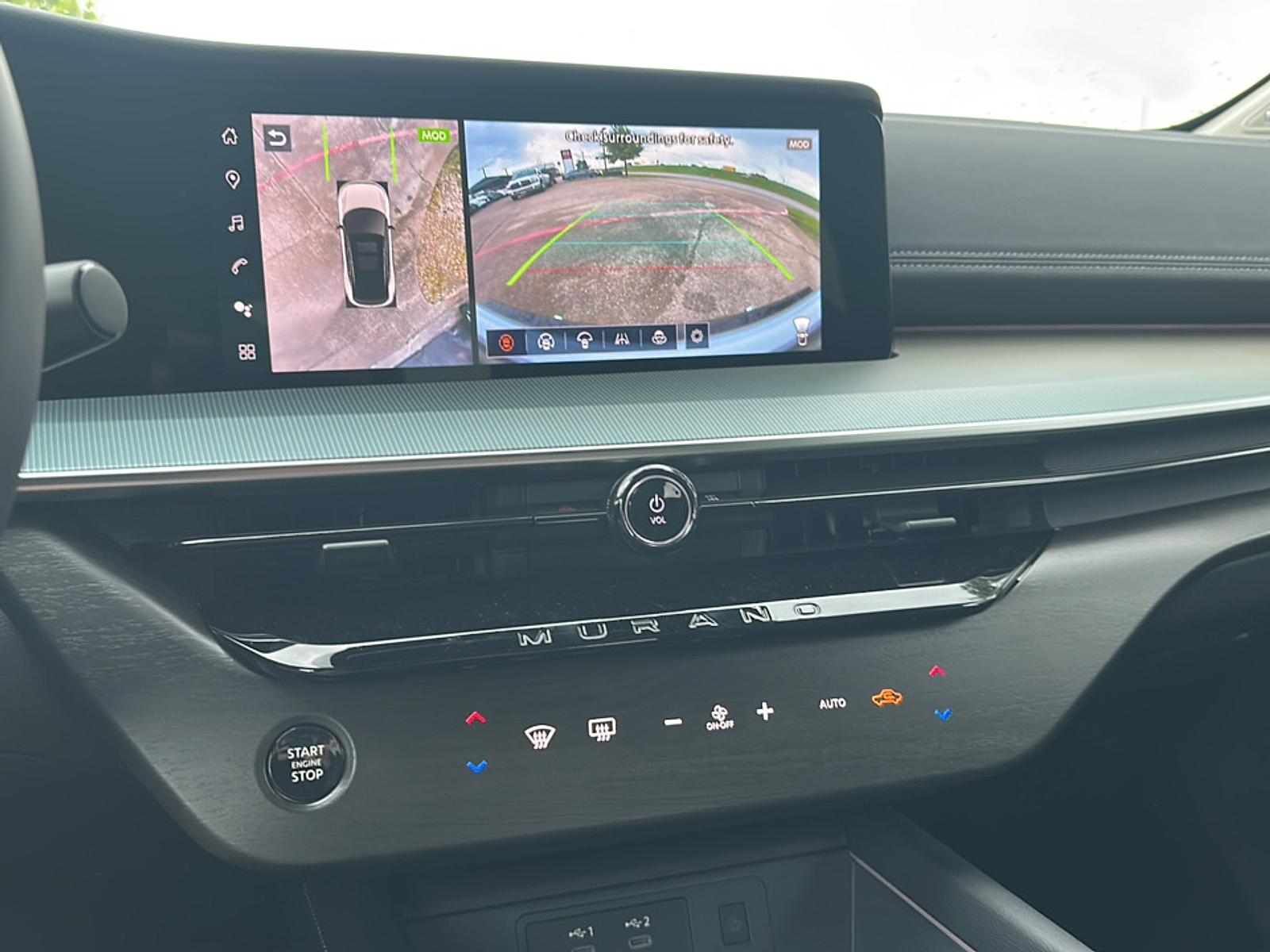 2025 Nissan Murano SL photo 12