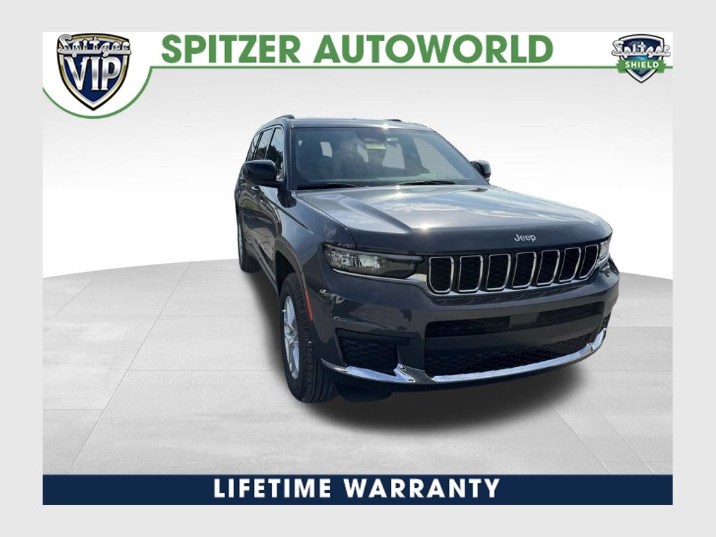 2025 Jeep Grand Cherokee L Laredo's photo