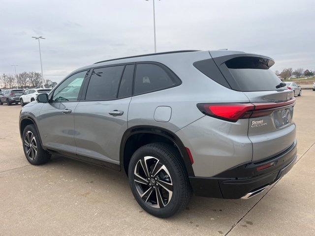 2026 Buick Enclave Sport Touring photo 2