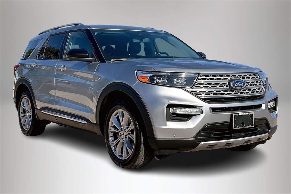 2023 Ford Explorer Limited's photo