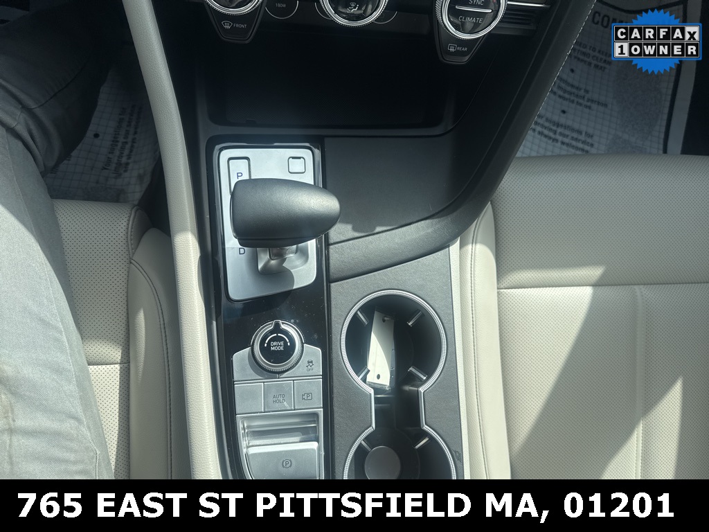 2022 Genesis G70 2.0T photo 17
