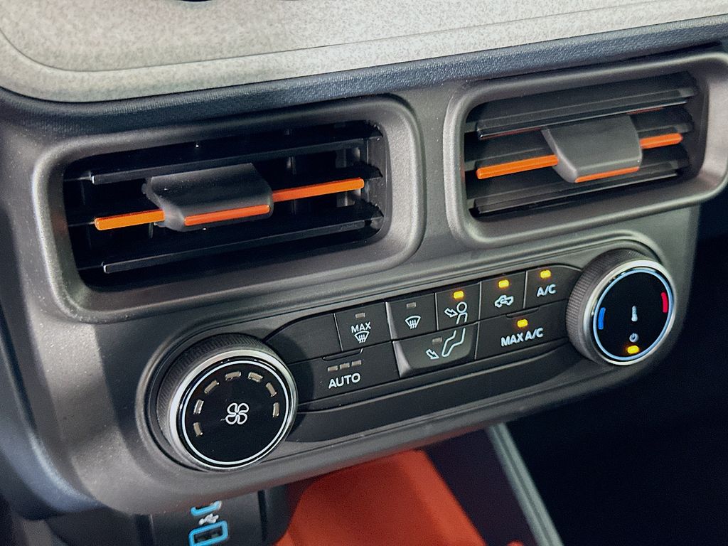 2023 Ford Maverick XLT photo 15