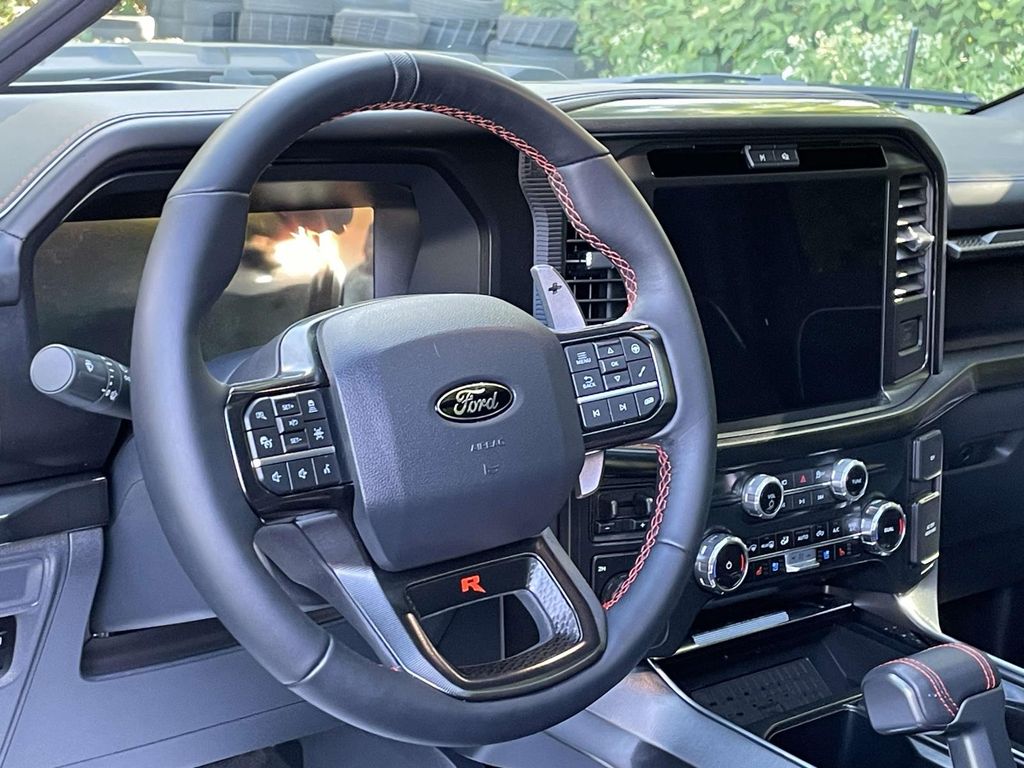 2025 Ford F-150 Raptor photo 4