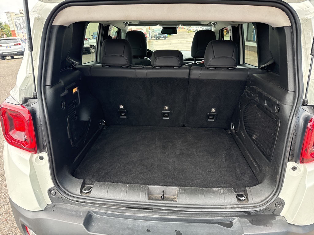 2023 Jeep Renegade Trailhawk photo 32