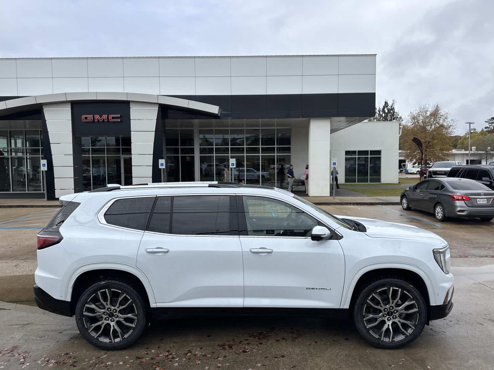 2026 GMC Acadia Denali Ultimate's photo