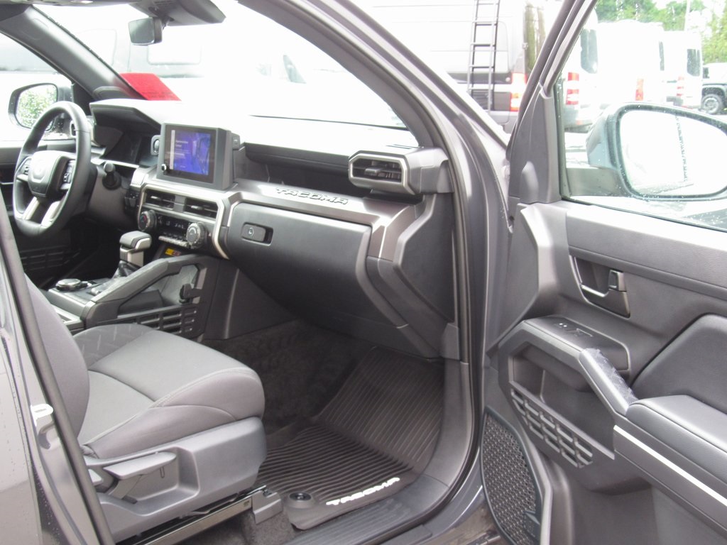 2024 Toyota Tacoma SR5 photo 17