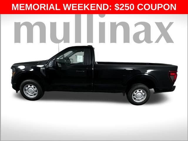 2025 Ford F-150 XL photo 2