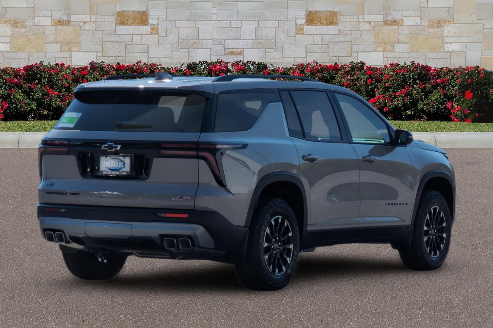 2026 Chevrolet Traverse Z71 photo 3