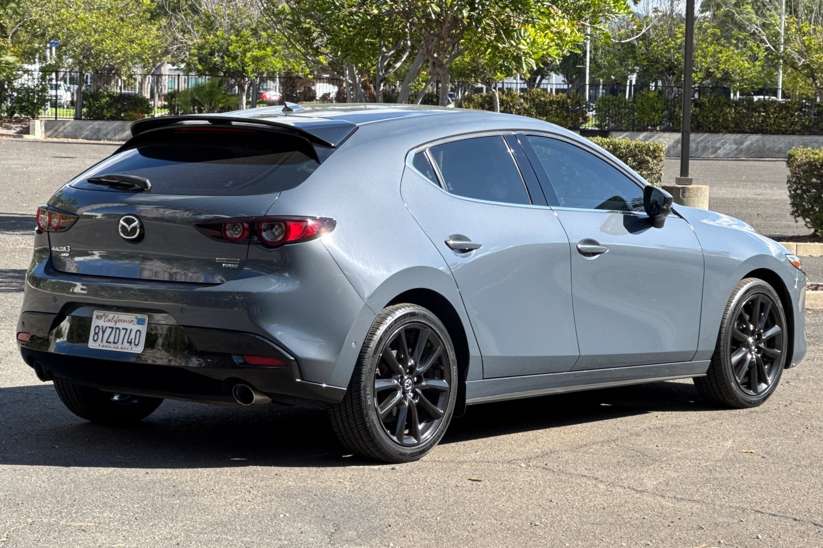 2021 Mazda Mazda3 Premium Plus photo 3