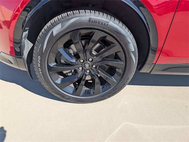 2024 Land Rover Discovery Sport SE photo 4