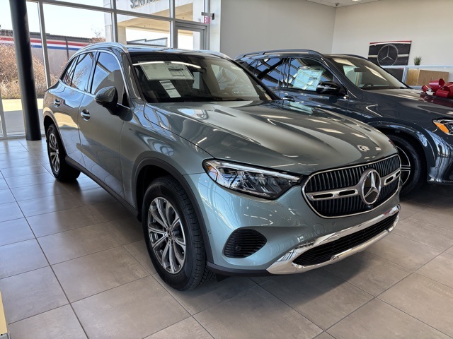 2026 Mercedes-Benz GLC Base's photo