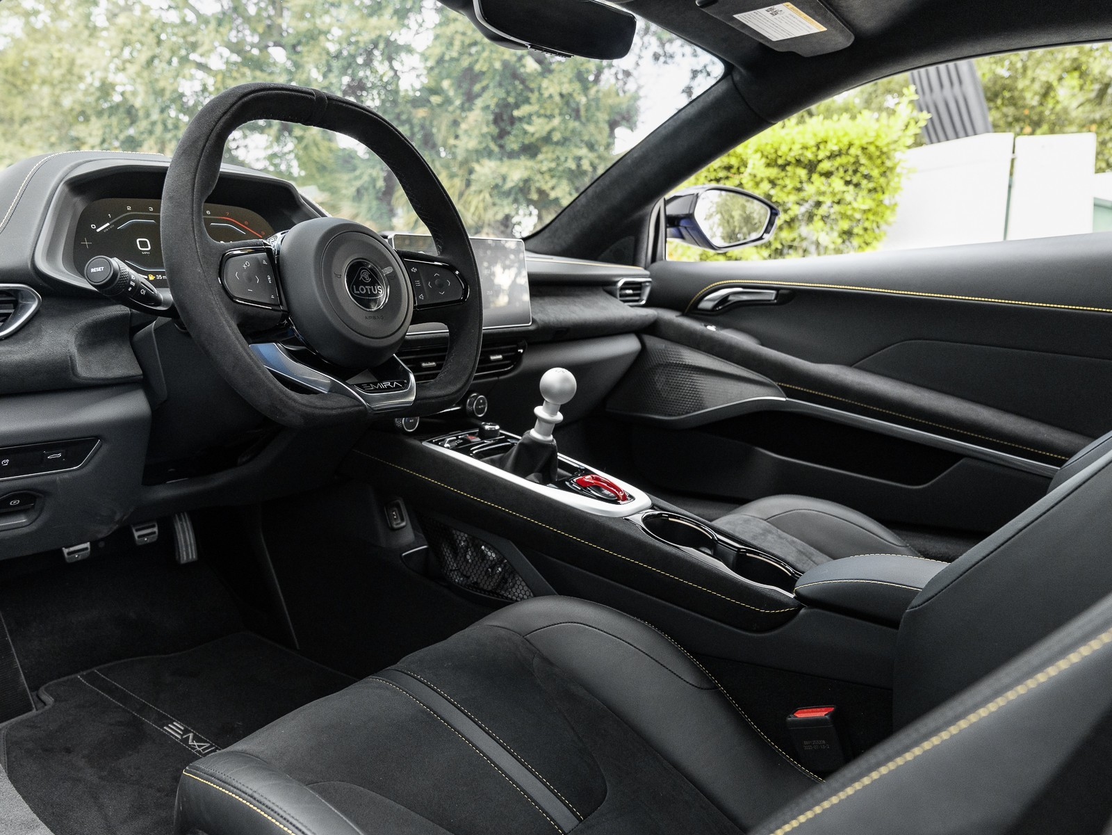 2024 Lotus Emira First Edition photo 6