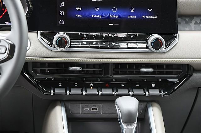 2024 Chevrolet Colorado ZR2 photo 13