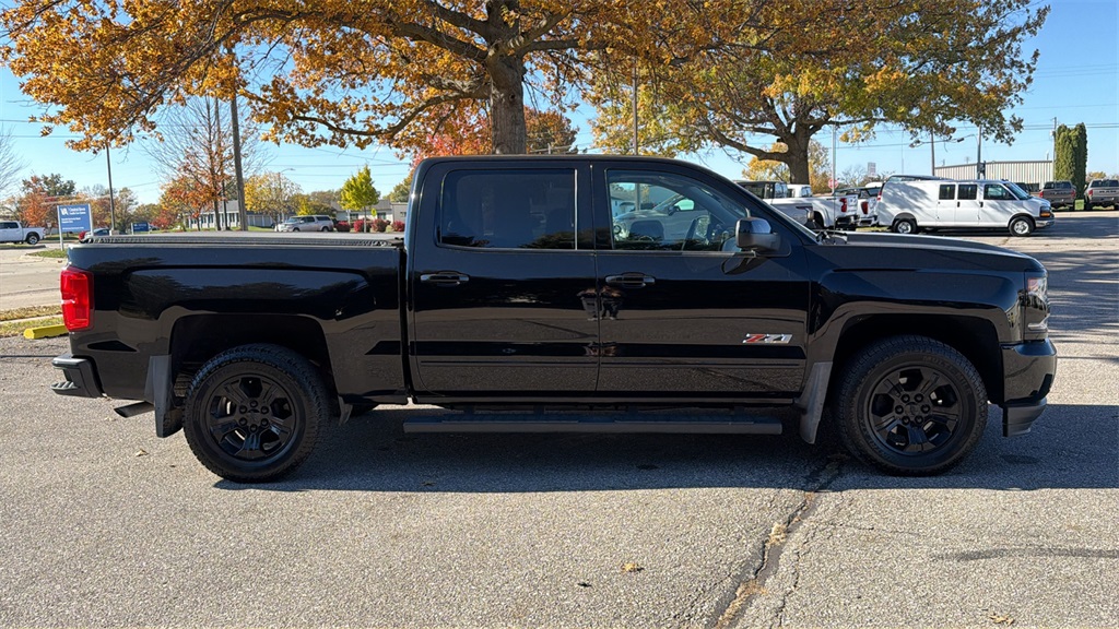 2017 Chevrolet Silverado 1500 LTZ photo 2
