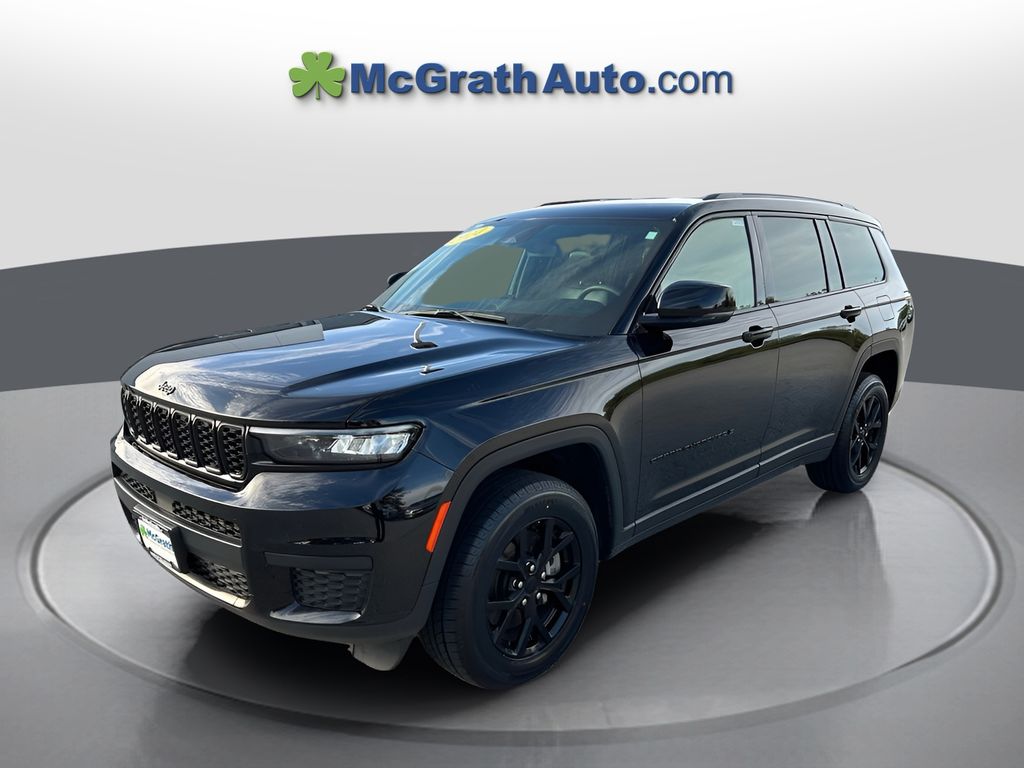 2024 Jeep Grand Cherokee Altitude photo 3