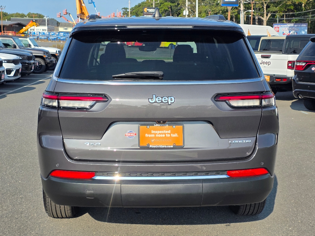 2023 Jeep Cherokee Laredo photo 10