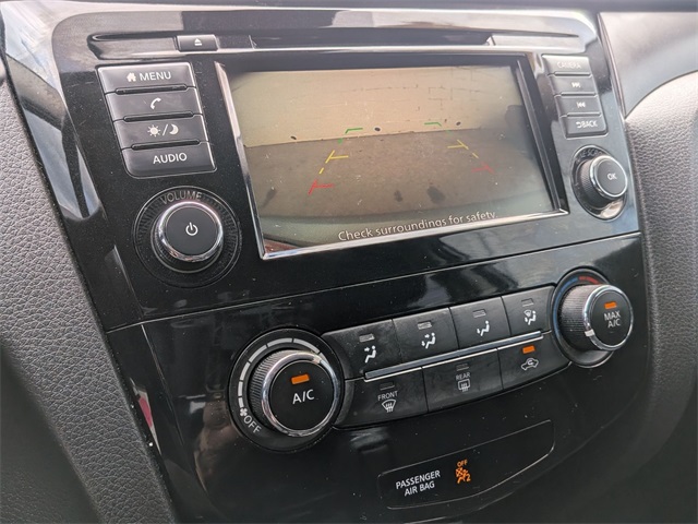 2020 Nissan Rogue Sport S photo 17