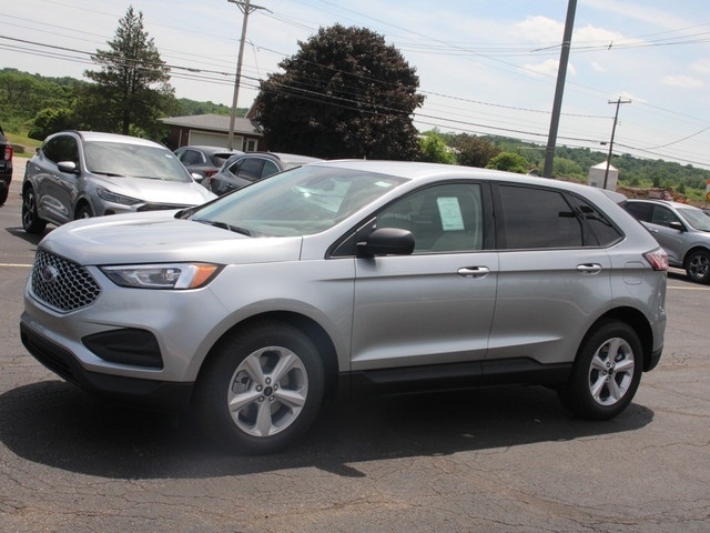2024 Ford Edge SE photo 3