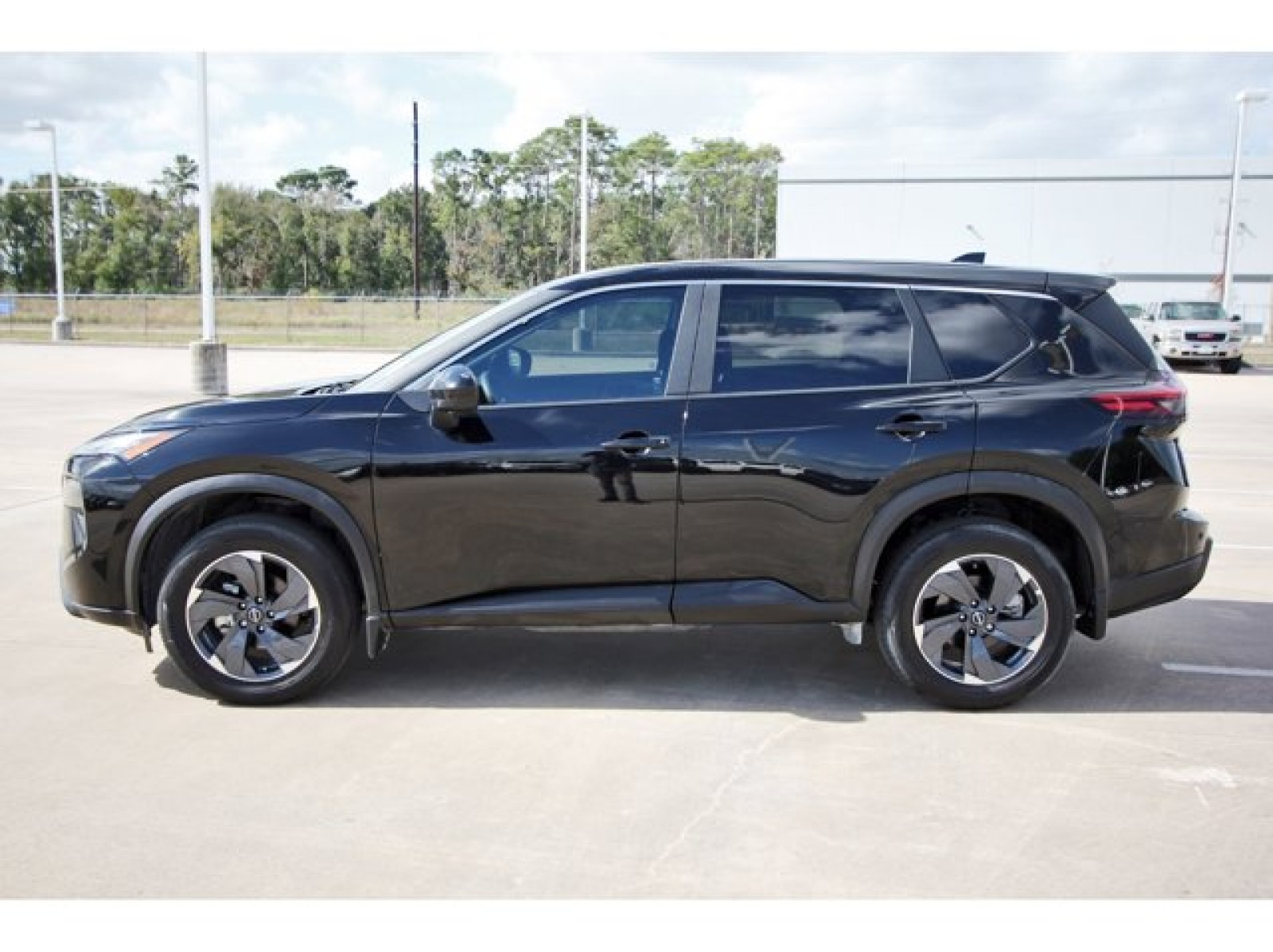 2024 Nissan Rogue SV Black at Robbins Nissan