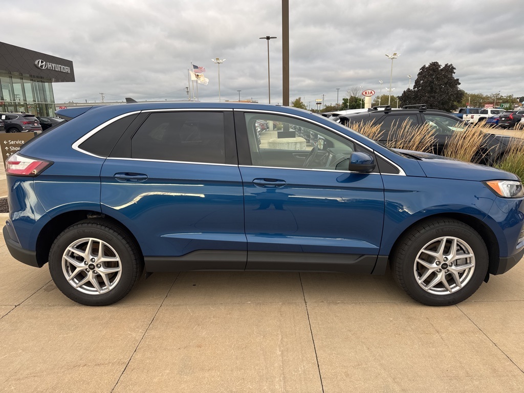 2024 Ford Edge SEL photo 4