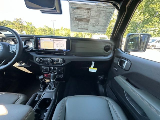 2025 Jeep Gladiator Mojave photo 29