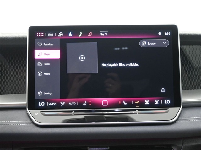 2025 Volkswagen Tiguan SE photo 3