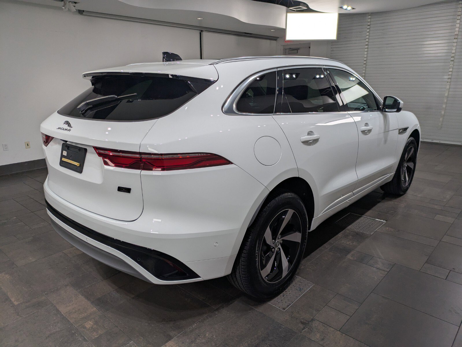 2026 Jaguar F-PACE P250 R-Dynamic S photo 25