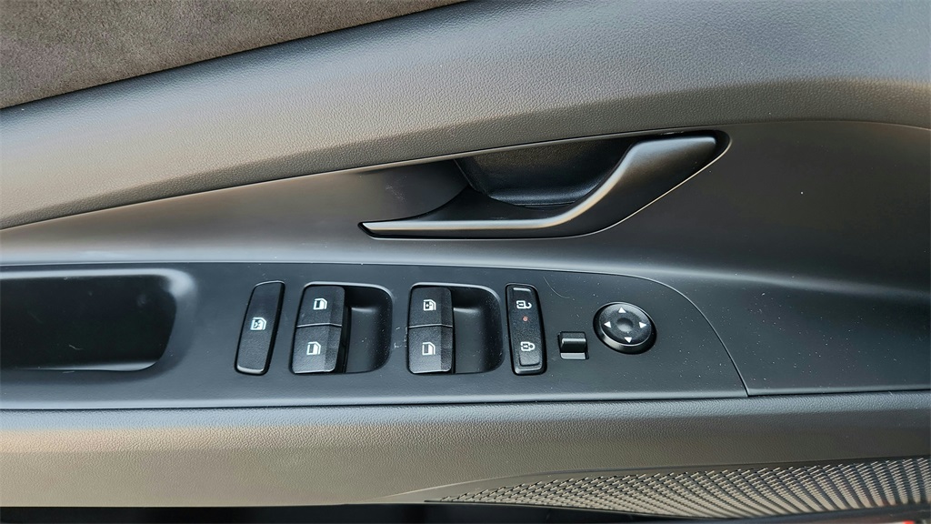 2025 Hyundai Elantra N Base photo 22