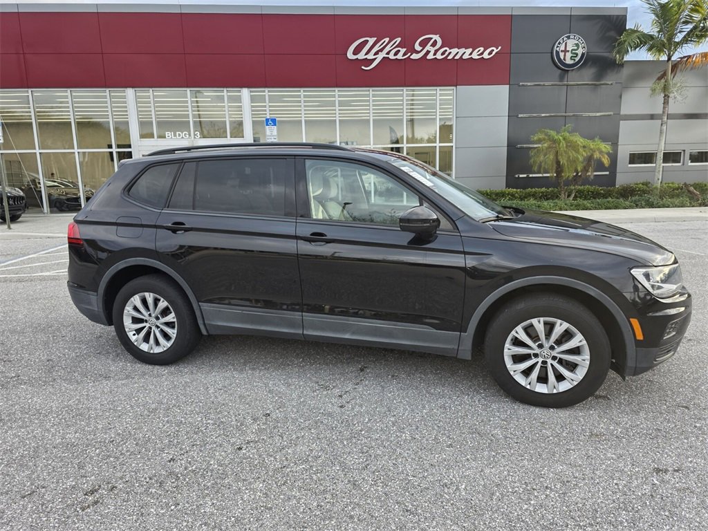 2020 Volkswagen Tiguan S photo 3