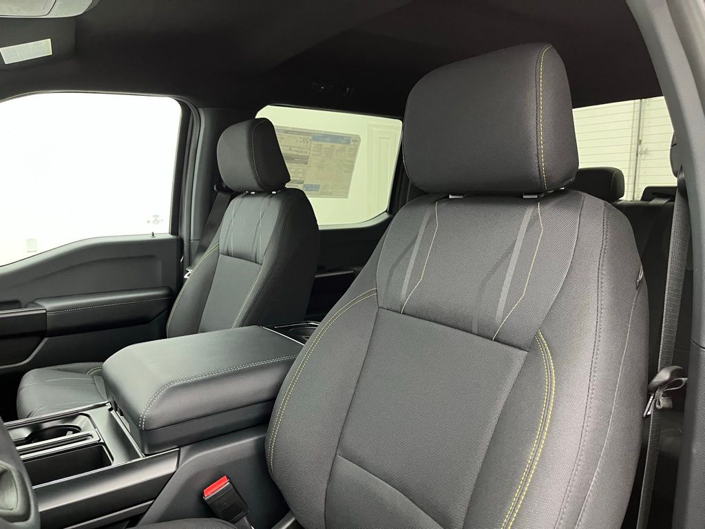2025 Ford F-150 STX photo 9