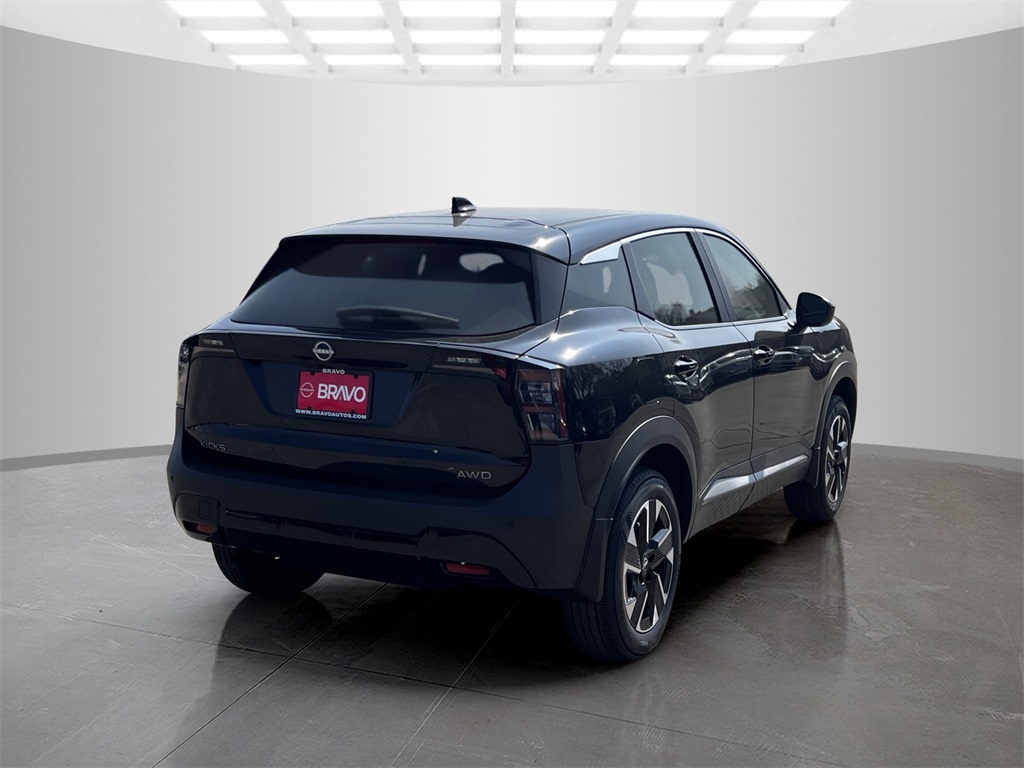 2025 Nissan Kicks SV photo 5