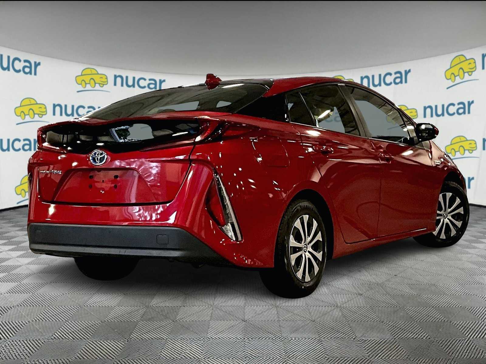 2021 Toyota Prius Prime LE photo 6