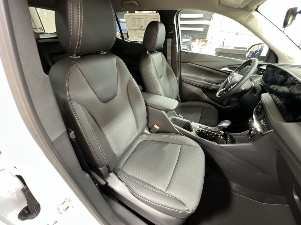 2025 Buick Encore GX Preferred photo 24
