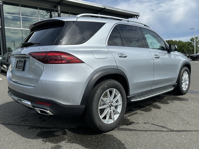 2025 Mercedes Benz GLE 450e photo 5