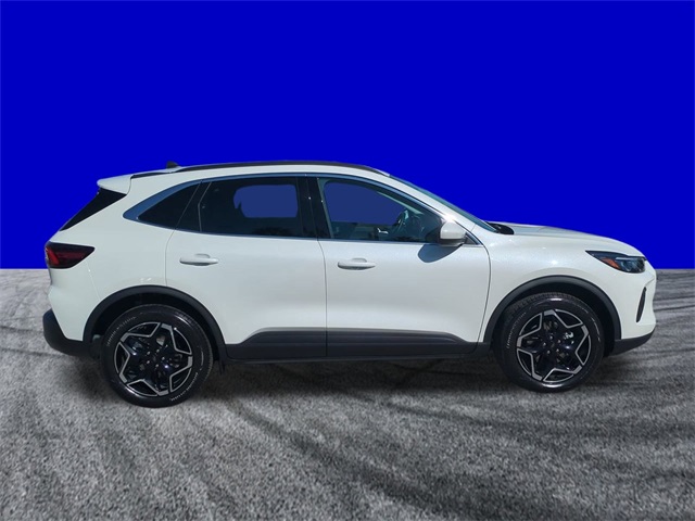 2026 Ford Escape Platinum photo 2