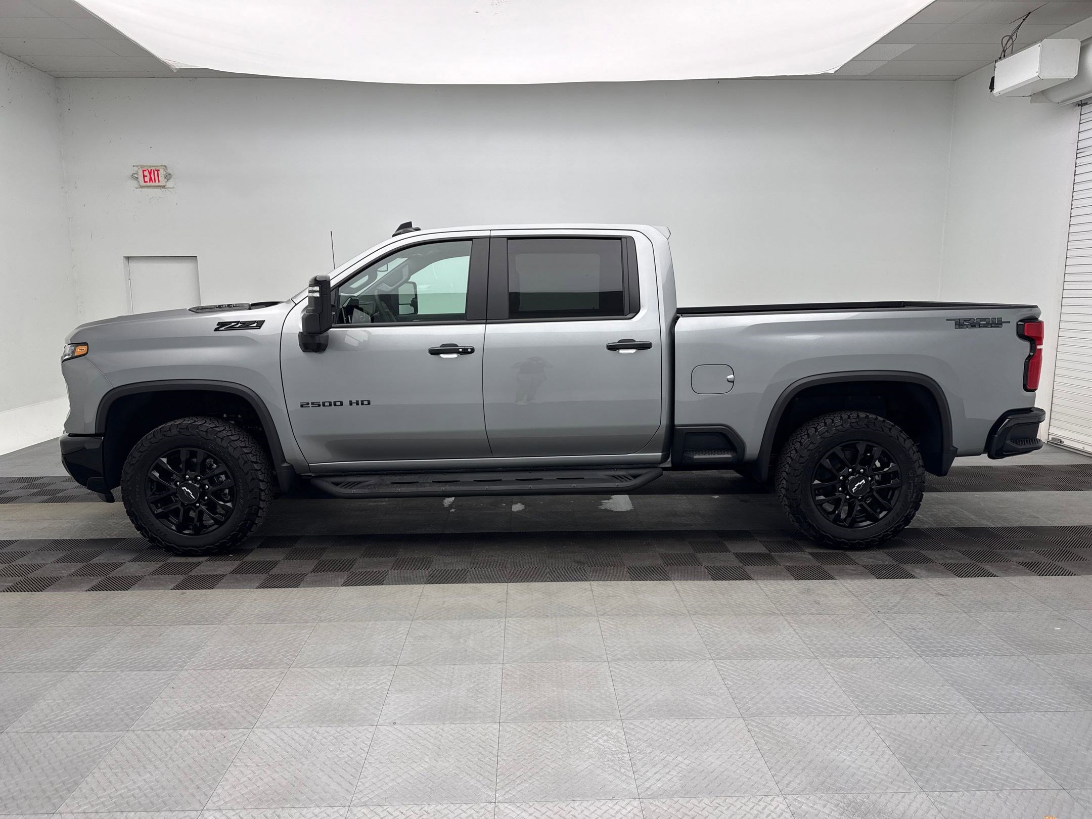 2026 Chevrolet Silverado 2500HD LT photo 2