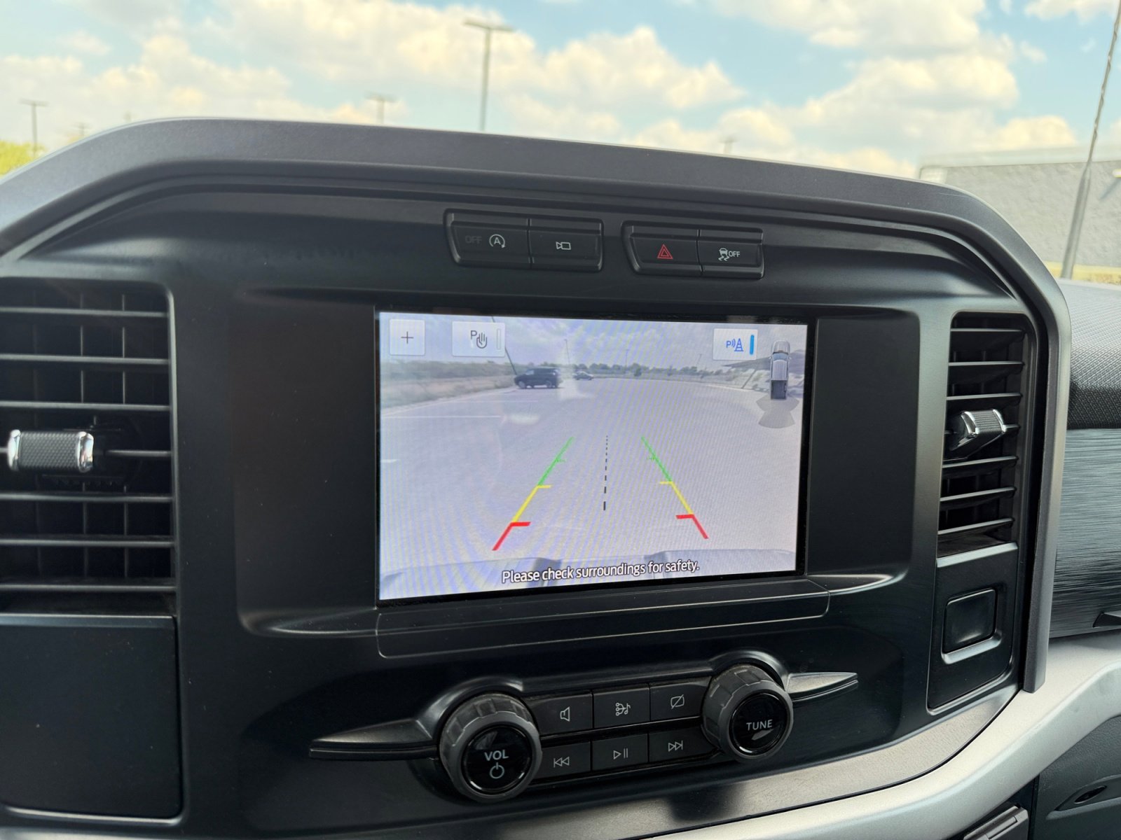 2023 Ford F-150 XLT photo 12