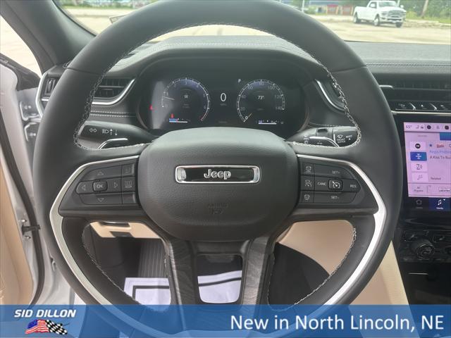 2025 Jeep Grand Cherokee Limited photo 8