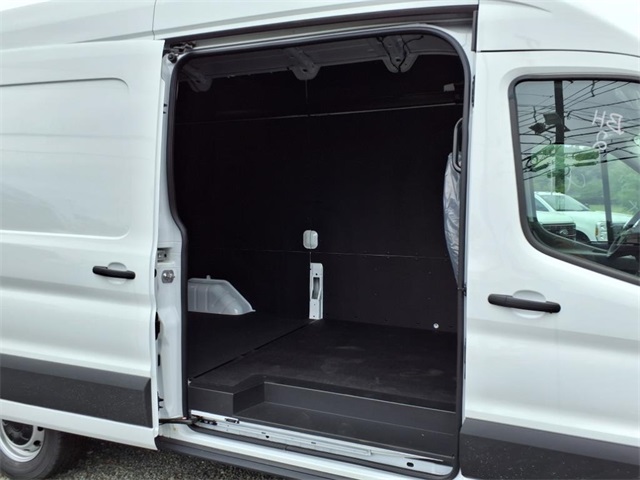 2025 Ford Transit photo 8