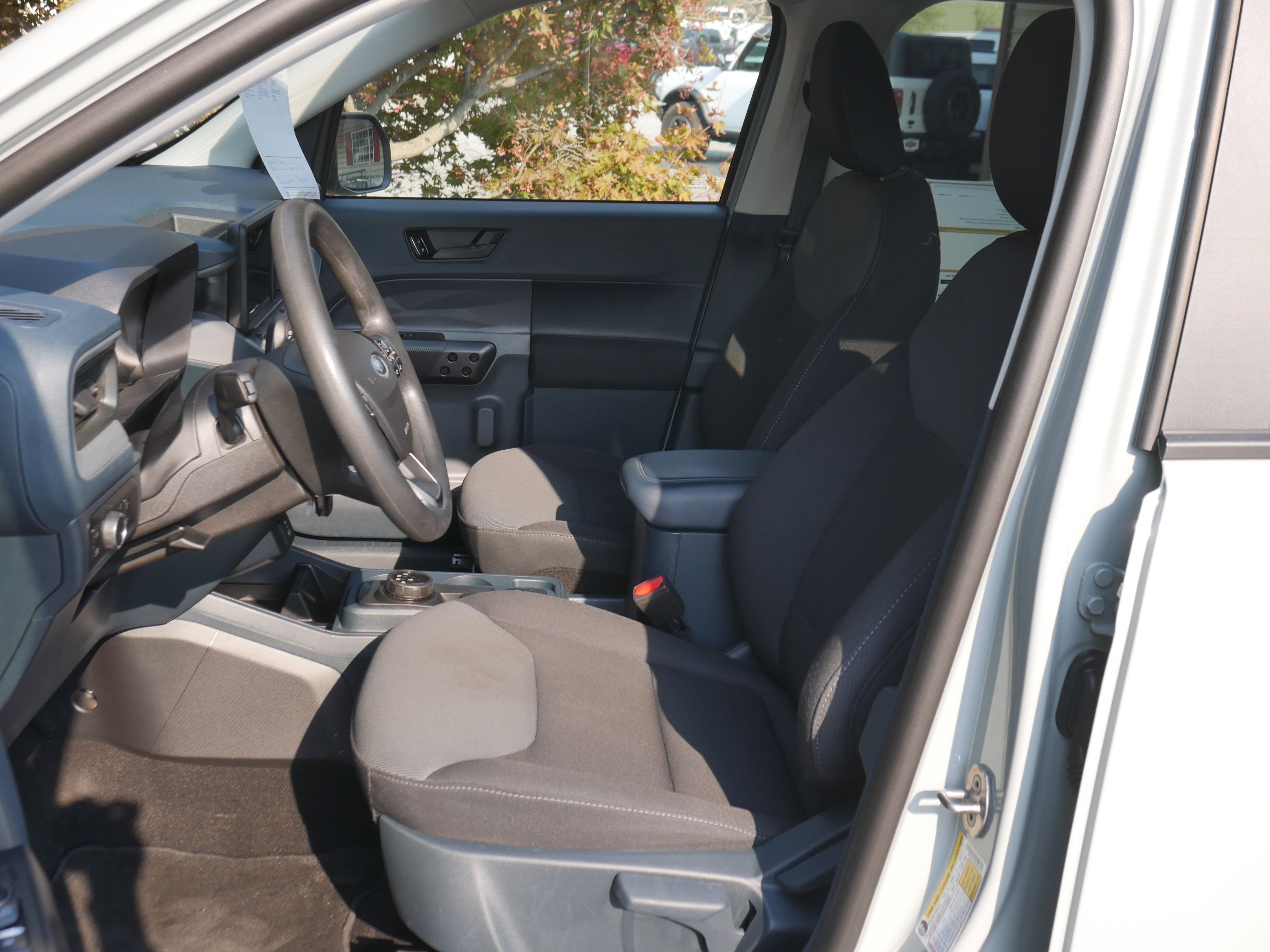 2024 Ford Maverick XL photo 2