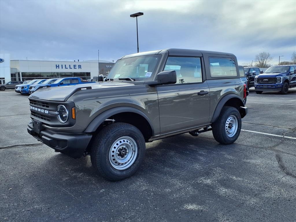 2025 Ford Bronco 2-Door Base's photo