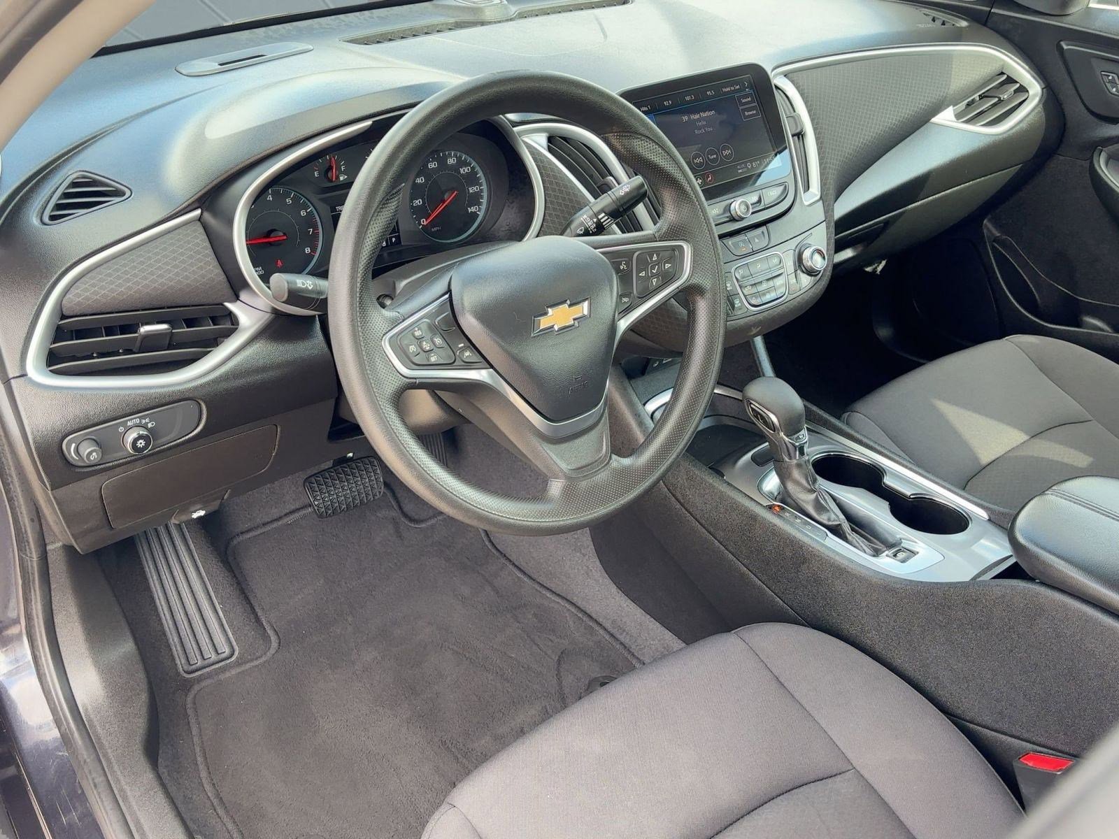 2023 Chevrolet Malibu 1LT photo 3