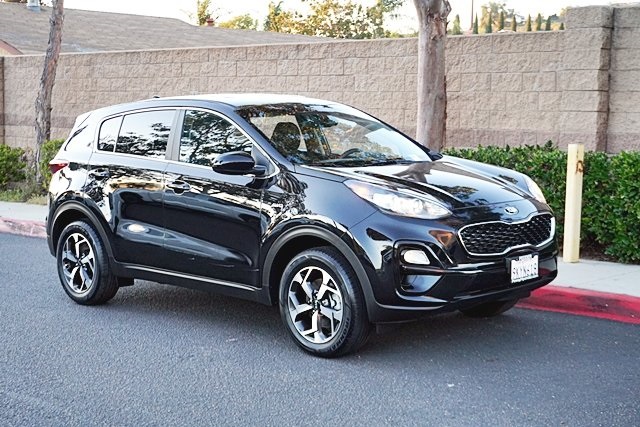 Used 2022 Black Kia LX image 5